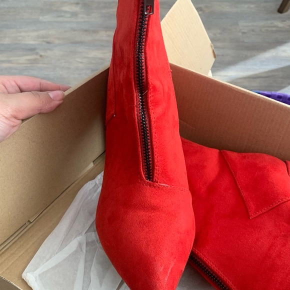 RED BOOTS BOO HOO - Picture 3 of 3